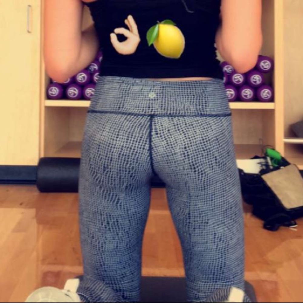 SOLD**** Lululemon leggings size 6